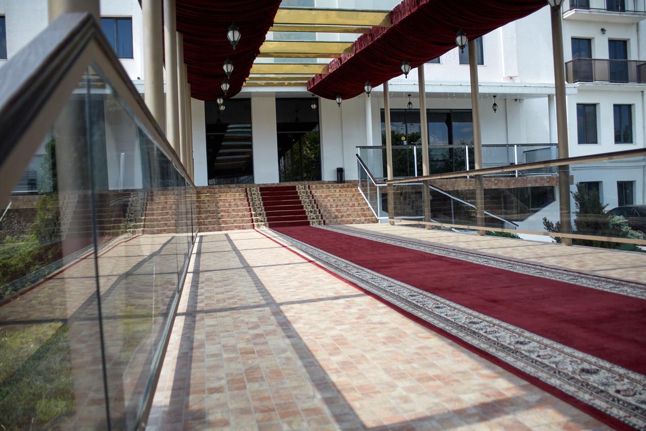 Garden Hall Ternopil Exterior foto